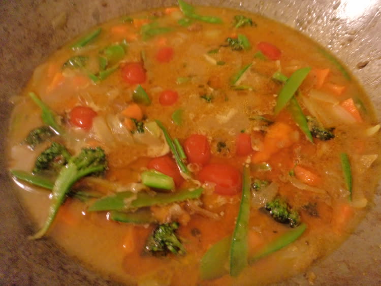  Dinner: Peas, tomatoes, carrots stew.